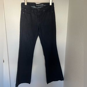 Gap Mid Rise Jeans. Dark wash